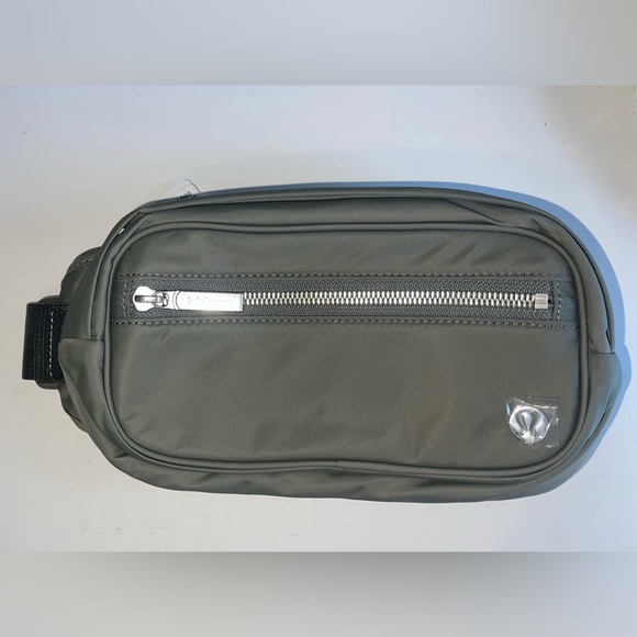 lululemon black and gold belt bag Everywhere Belt Bag 1L *Metal Hardware - Black/Gold